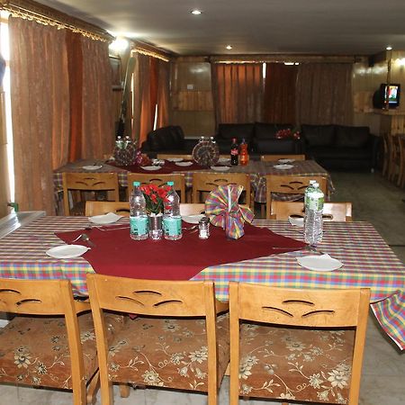 Fluorescence Hotel And Restaurant Гульмарг Екстер'єр фото